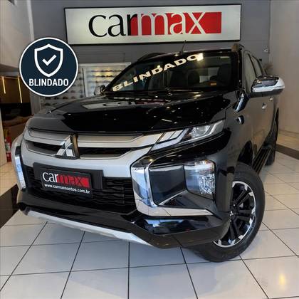 MITSUBISHI L200 TRITON 2.4 16V TURBO DIESEL SPORT HPE CD 4P 4X4 AUTOMÁTICO MITSUBISHI L200 TRITON 2.4 16V TURBO DIESEL SPORT HPE CD 4P 4X4 AUTOMÁTICO